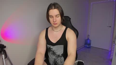 Vincent Strong online show from 01-12-25, 07:53