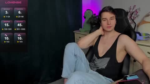 Vincent Strong online show from 10-11-25, 08:24