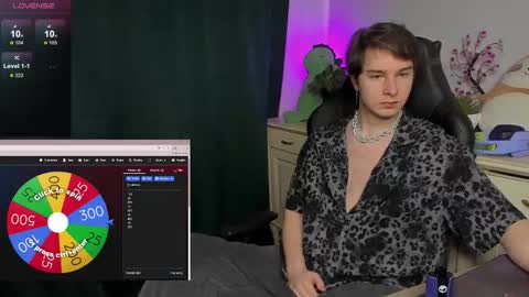 Vincent Strong online show from 10-19-25, 09:43