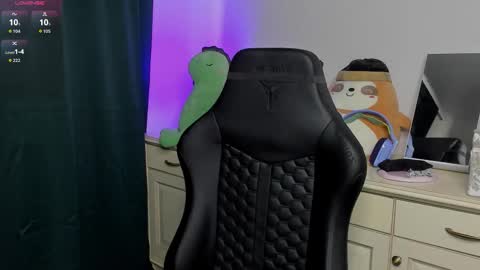 Vincent Strong online show from 03-08-26, 08:18