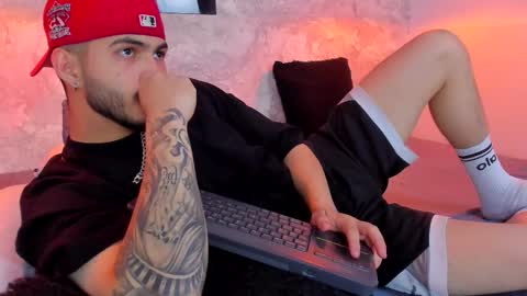 Vincent online show from 09-30-25, 04:17