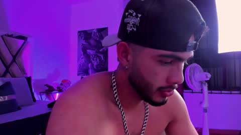 Snapshot of vincentblack_ chatting on 12-21-25, 03:57 Vincent online show from 12-21-25, 03:57