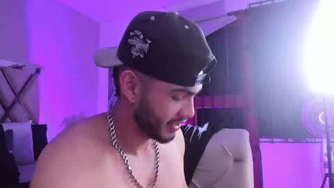 Snapshot of vincentblack_ chatting on 01-09-26, 03:53 Vincent online show from 01-09-26, 03:53