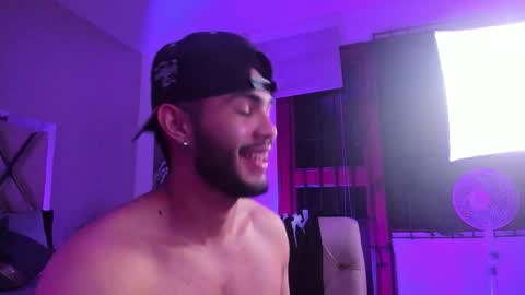 Snapshot of vincentblack_ chatting on 01-14-26, 04:07 Vincent online show from 01-14-26, 04:07