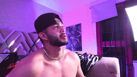 Snapshot of vincentblack_ chatting on 01-19-26, 04:16 Vincent online show from 01-19-26, 04:16