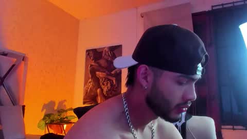 Snapshot of vincentblack_ chatting on 02-02-26, 04:55 Vincent online show from 02-02-26, 04:55