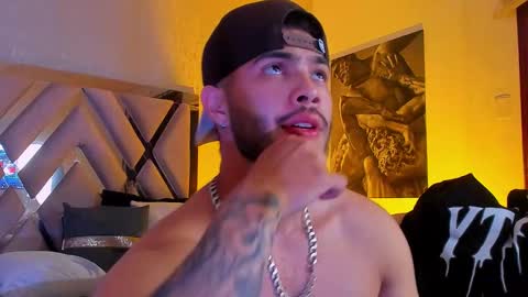 Snapshot of vincentblack_ chatting on 02-19-26, 04:30 Vincent online show from 02-19-26, 04:30