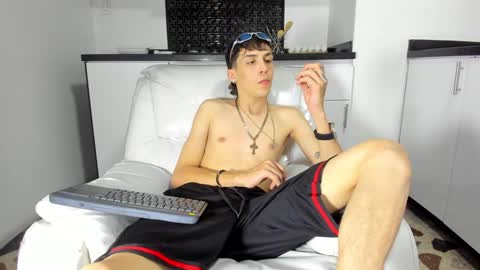 Snapshot of vincenthunter chatting on 01-23-25, 09:07 Vincent online show from 01-23-25, 09:07