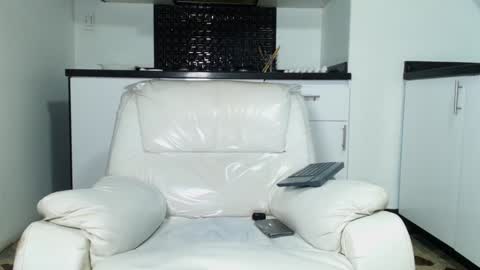 Snapshot of vincenthunter chatting on 01-30-25, 01:22 Vincent online show from 01-30-25, 01:22