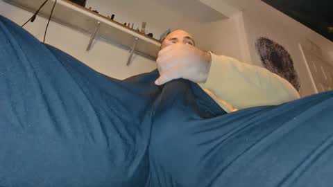 Snapshot of vineatspussnluvsit chatting on 01-16-25, 09:16 onlyhaveeyes4u online show from 01-16-25, 09:16