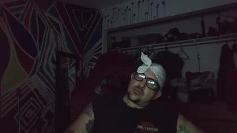 Snapshot of vineatspussnluvsit chatting on 10-18-25, 07:09 onlyhaveeyes4u online show from 10-18-25, 07:09