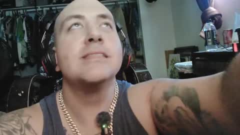 Snapshot of vineatspussnluvsit chatting on 06-07-26, 09:29 onlyhaveeyes4u online show from 06-07-26, 09:29