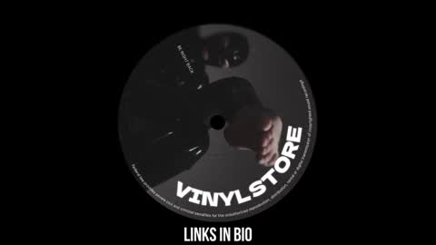 Snapshot of vinylstore chatting on 01-11-25, 03:31 Diva Silvia online show from 01-11-25, 03:31
