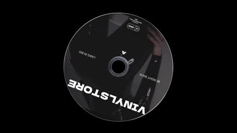 Snapshot of vinylstore chatting on 02-08-25, 11:12 Diva Silvia online show from 02-08-25, 11:12
