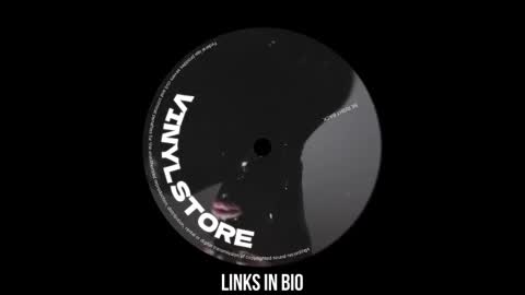 Snapshot of vinylstore chatting on 02-19-25, 11:06 Diva Silvia online show from 02-19-25, 11:06