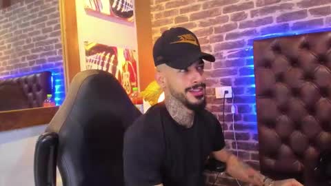 Snapshot of vinzenzrizzo chatting on 12-04-25, 05:17 ---Vinzen--- online show from 12-04-25, 05:17