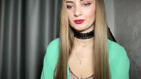 Snapshot of viola_1 chatting on 12-15-24, 07:42 Funny girl online show from 12-15-24, 07:42