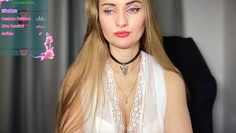 Snapshot of viola_1 chatting on 12-22-24, 12:16 Funny girl online show from 12-22-24, 12:16