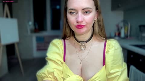 Snapshot of viola_1 chatting on 01-19-25, 05:37 Funny girl online show from 01-19-25, 05:37