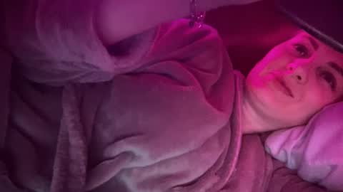 Snapshot of viola_1 chatting on 02-18-25, 04:59 Funny girl online show from 02-18-25, 04:59
