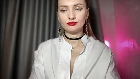 Snapshot of viola_1 chatting on 10-19-25, 11:16 Funny girl online show from 10-19-25, 11:16