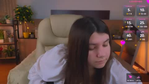 Snapshot of viola__shy chatting on 05-17-26, 08:16 Viola online show from 05-17-26, 08:16
