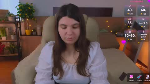 Snapshot of viola__shy chatting on 05-18-26, 04:07 Viola online show from 05-18-26, 04:07