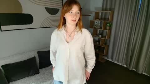 Viola but friends call me Sisi online show from 03-20-26, 03:50