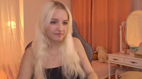 Snapshot of violamore chatting on 06-29-26, 06:30 violamore online show from 06-29-26, 06:30
