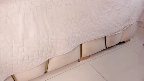 Snapshot of violeet_gray chatting on 02-15-25, 02:55 violeet_gray online show from 02-15-25, 02:55