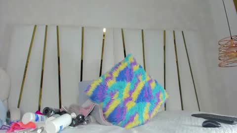 Snapshot of violeet_gray chatting on 11-12-25, 11:21 violeet_gray online show from 11-12-25, 11:21