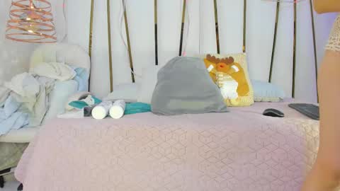 Snapshot of violeet_gray chatting on 11-27-25, 11:34 violeet_gray online show from 11-27-25, 11:34