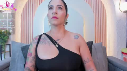 Violette online show from 07-16-26, 10:10