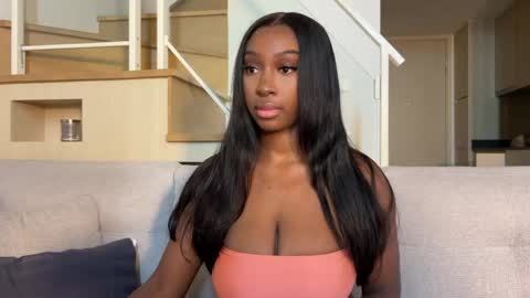 Snapshot of violet6xft chatting on 04-11-26, 05:01 Fantasy Black Girl online show from 04-11-26, 05:01