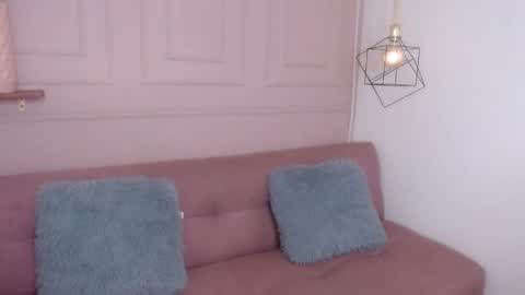 Snapshot of violet_2003 chatting on 03-31-26, 02:06 V I O L E T online show from 03-31-26, 02:06