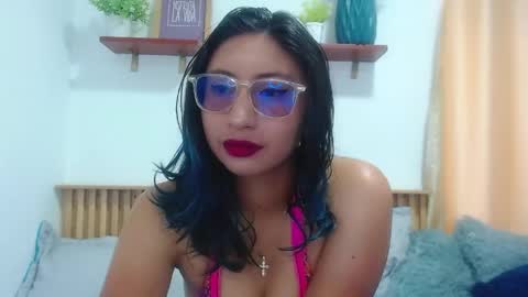V I O L E T  online show from 05-23-26, 02:21