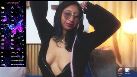 Snapshot of violet_2003 chatting on 07-16-26, 04:46 V I O L E T online show from 07-16-26, 04:46