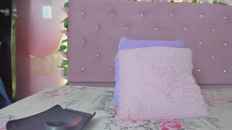 violet__taylor_ online show from 05-26-26, 02:18