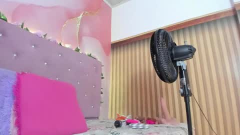 violet__taylor_ online show from 05-29-26, 02:42