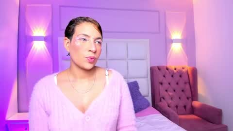 Snapshot of violet_and_skylee chatting on 05-22-26, 08:36 violet_and_skylee online show from 05-22-26, 08:36
