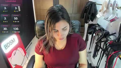 Snapshot of violet_bdsmx chatting on 09-27-25, 09:09 Kim online show from 09-27-25, 09:09