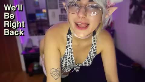 Violete Hentai01 online show from 03-06-25, 03:56
