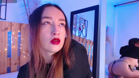 Violet Jones online show from 03-03-25, 01:42