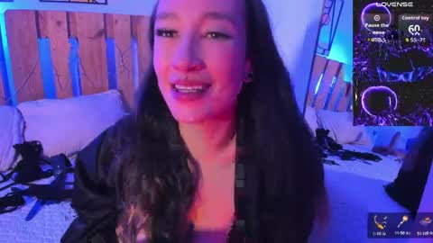 Violet Jones online show from 04-06-26, 05:03