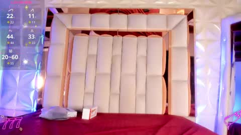 violet_milleer online show from 06-21-26, 07:38