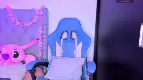  Violet  online show from 09-12-25, 01:33