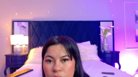 Snapshot of violet_saunders chatting on 04-01-26, 07:11 Violet online show from 04-01-26, 07:11