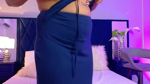 Snapshot of violet_saunders chatting on 06-18-26, 08:02 Violet online show from 06-18-26, 08:02
