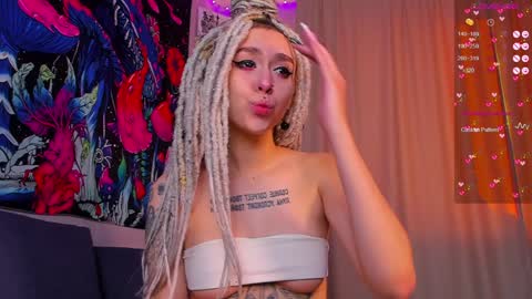 Violet online show from 01-06-25, 08:14