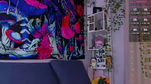 Violet online show from 05-17-26, 04:43